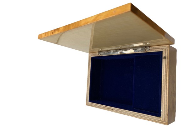 Vintage Wood Inlay Music Box Table Or Jewelry Box with Storage Plays Beautifully - Picture 11 of 12